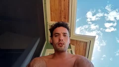 Snapshot of itsfrank84 chatting on 10.27.25 itsfrank84 online show from 10.27.25