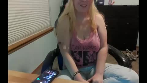 Itsglitchh222 online show from 09.17.25