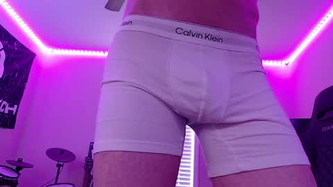 Snapshot of itslamayo chatting on 03.25.26 itslamayo online show from 03.25.26