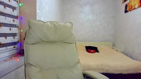 itslunaday online show from 02.19.25