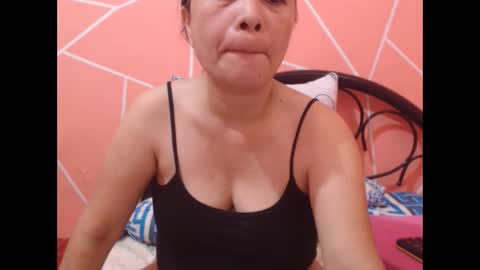 Snapshot of itsme_kitty chatting on 03.11.26 Kitty online show from 03.11.26