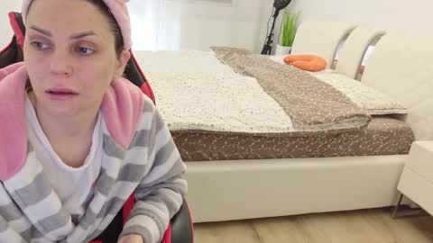 Snapshot of itsmebea chatting on 03.21.26 Bea online show from 03.21.26