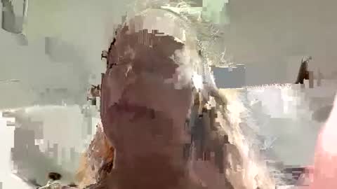 Snapshot of itsmilavoss chatting on 10.14.25 Mila Voss online show from 10.14.25