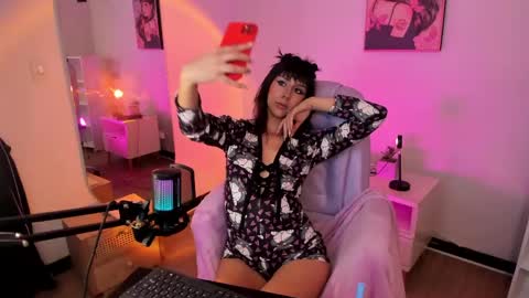 itsmroom online show from 05.02.26