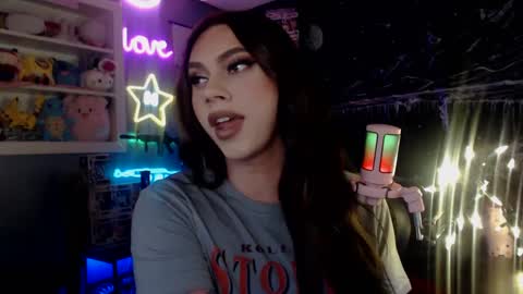 Nicki Foxx online show from 01.05.25