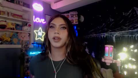 Nicki Foxx online show from 01.14.25