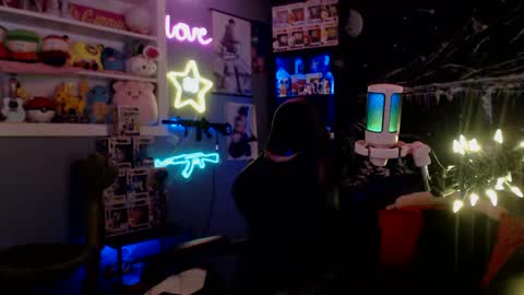 Nicki Foxx online show from 01.22.25