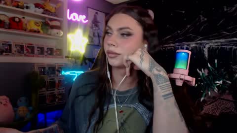 Nicki Foxx online show from 02.15.25