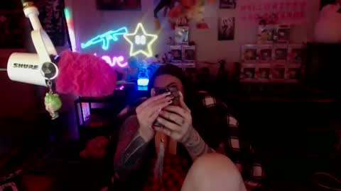 Nicki Foxx online show from 10.24.25