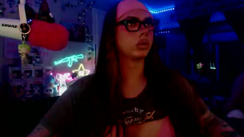 Nicki Foxx online show from 11.10.25