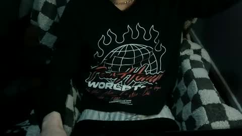 Snapshot of itsnotliam834 chatting on 12.15.25 itsnotliam834 online show from 12.15.25