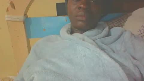 Snapshot of itsqueen_blacq chatting on 10.03.25 Queen blacq online show from 10.03.25
