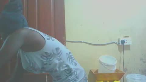 Snapshot of itsqueen_blacq chatting on 10.13.25 Queen blacq online show from 10.13.25