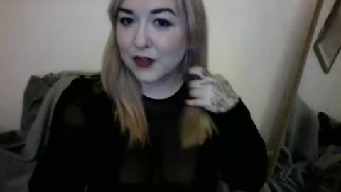 Snapshot of itsthemole chatting on 11.08.25 Cunt Flaps online show from 11.08.25