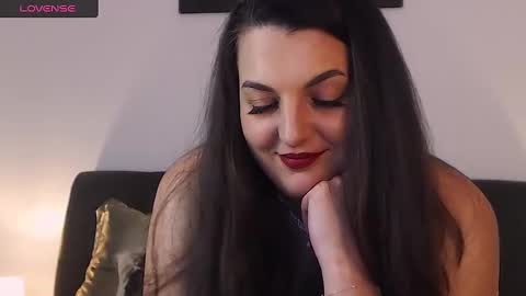 Melissa Khaan online show from 02.01.25