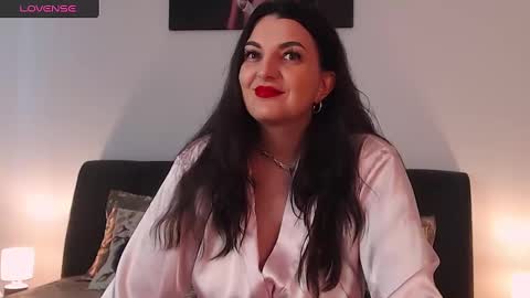 Melissa Khaan online show from 02.21.25