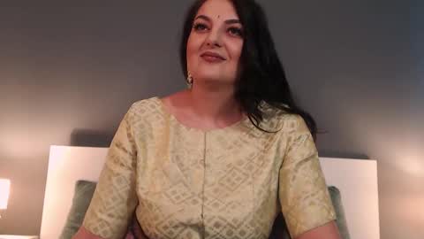 Melissa Khaan online show from 05.17.26
