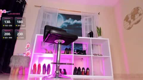 Snapshot of itzel__ chatting on 10.07.25 Call me Itzel   online show from 10.07.25