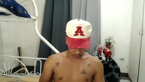 Snapshot of itzme_jhonfred chatting on 06.19.26 Jhonfred online show from 06.19.26