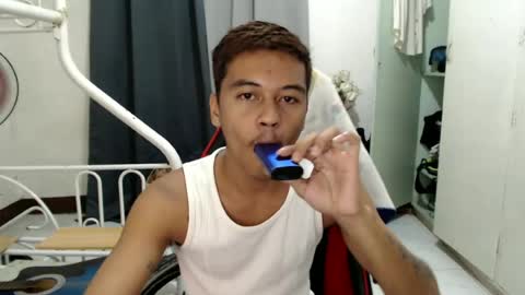 Snapshot of itzme_jhonfred chatting on 06.24.26 Jhonfred online show from 06.24.26
