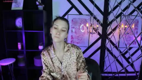 Snapshot of iva_bananas chatting on 10.27.25 Iva online show from 10.27.25