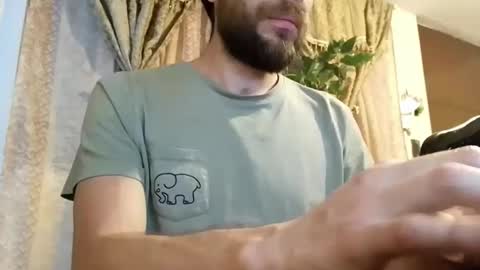 Snapshot of ivanchelon chatting on 03.02.25 Vanchi online show from 03.02.25