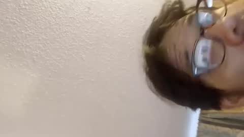 Snapshot of ivanchelon chatting on 03.02.25 Vanchi online show from 03.02.25