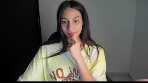 ivanna_essis online show from 01.05.25