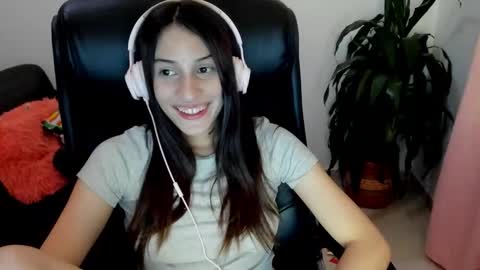 ivanna_essis online show from 10.15.25