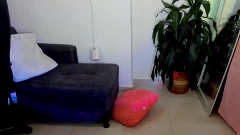 ivanna_essis online show from 10.23.25