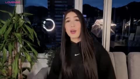 Snapshot of ivanna_west chatting on 09.18.25 Ivanna West online show from 09.18.25