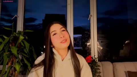 Snapshot of ivanna_west chatting on 10.10.25 Ivanna West online show from 10.10.25