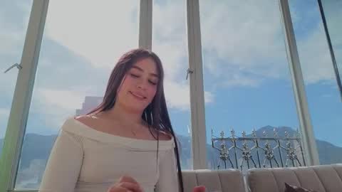 Snapshot of ivanna_west chatting on 10.13.25 Ivanna West online show from 10.13.25