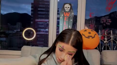 Snapshot of ivanna_west chatting on 10.14.25 Ivanna West online show from 10.14.25