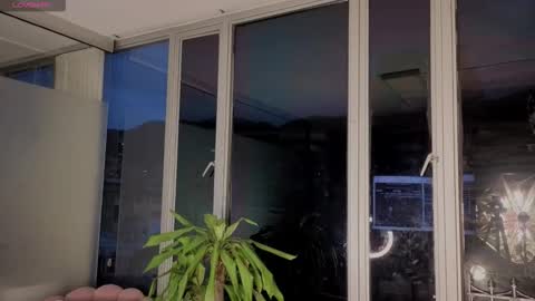 Snapshot of ivanna_west chatting on 10.16.25 Ivanna West online show from 10.16.25