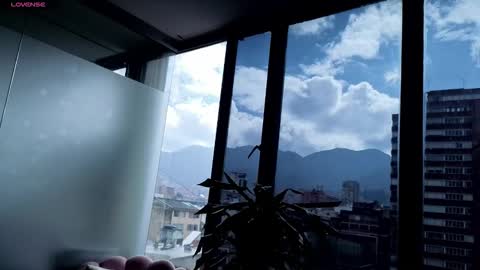 Snapshot of ivanna_west chatting on 10.26.25 Ivanna West online show from 10.26.25