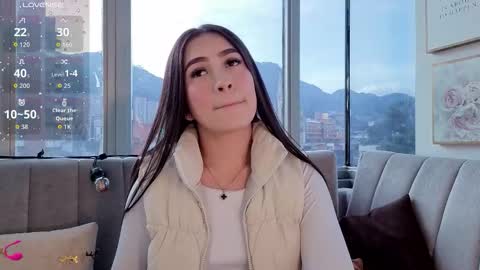 Snapshot of ivanna_west chatting on 10.27.25 Ivanna West online show from 10.27.25