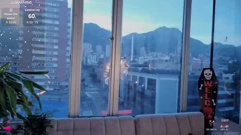 Snapshot of ivanna_west chatting on 11.01.25 Ivanna West online show from 11.01.25