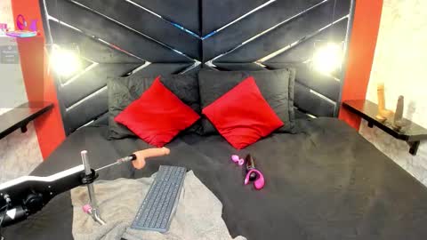 Ivis  online show from 01.18.26