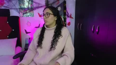 Snapshot of ivonemoon chatting on 10.08.25 ivonemoon online show from 10.08.25