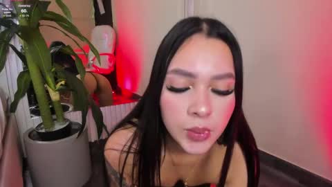 ivonne_millerr online show from 05.13.26