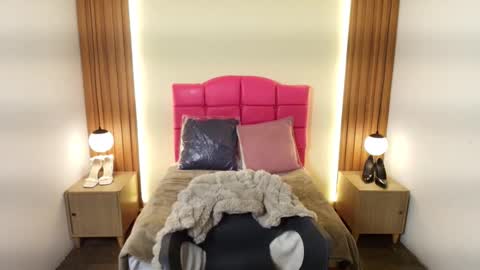 I V O N N E R O S S online show from 02.26.26