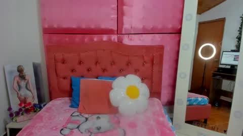 Ivonny online show from 11.18.25