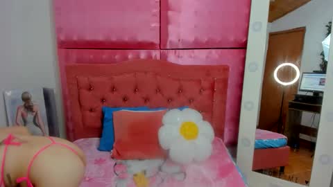 Ivonny online show from 11.25.25