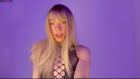 Ivonny online show from 11.25.25