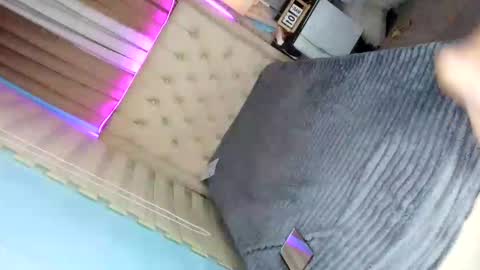 its my birthdayy online show from 04.25.26