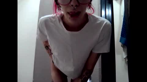 ivorytrixx online show from 02.10.26