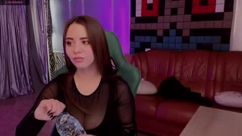 ivorywood_ online show from 10.05.25