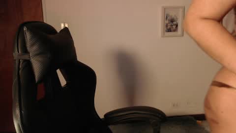 Snapshot of ivvy_bloom chatting on 05.03.26 IVVY online show from 05.03.26