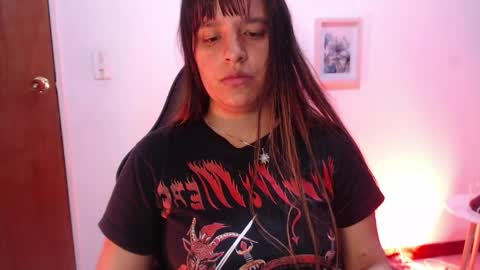 Snapshot of ivvy_bloom chatting on 05.16.26 IVVY online show from 05.16.26
